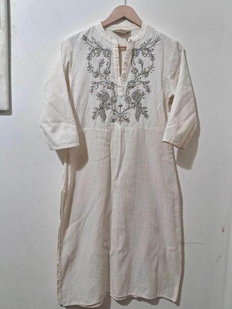 Elegant Embroidered Kurta