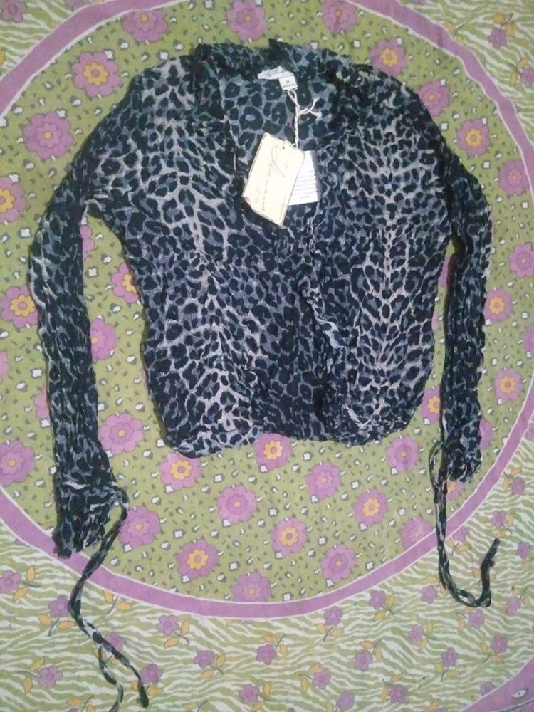 Stylish Leopard Print Button-Up Top
