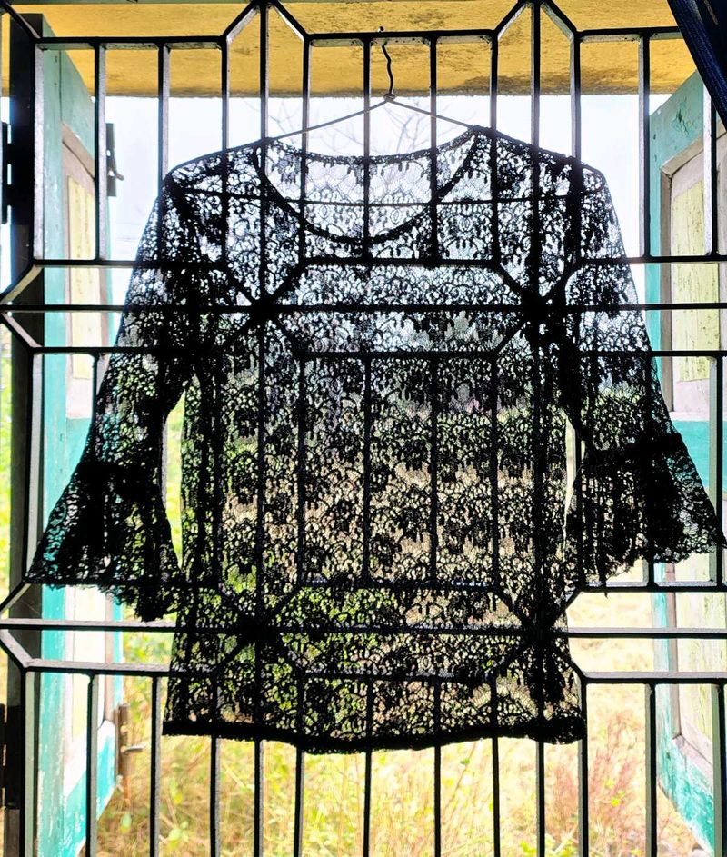 Black Lace Top Women's