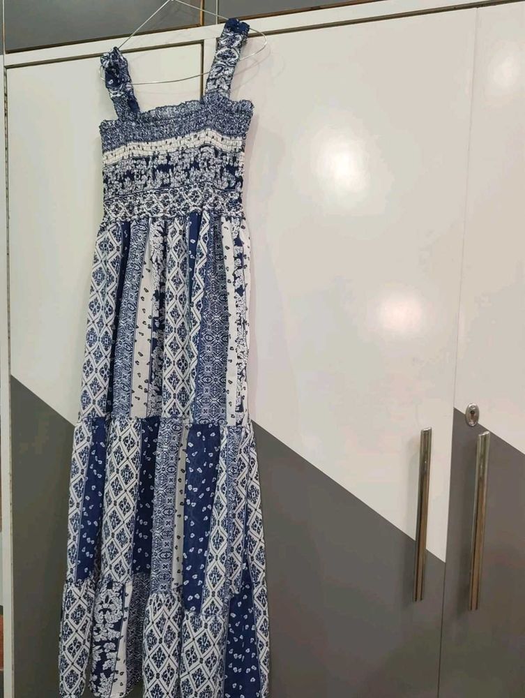 Beautiful printed mexi dress