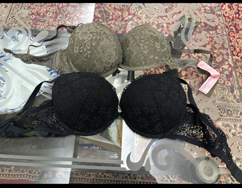 H&amp;M (34c) &amp; HUNKEMOLLER (34 b) heavy Padded Bra