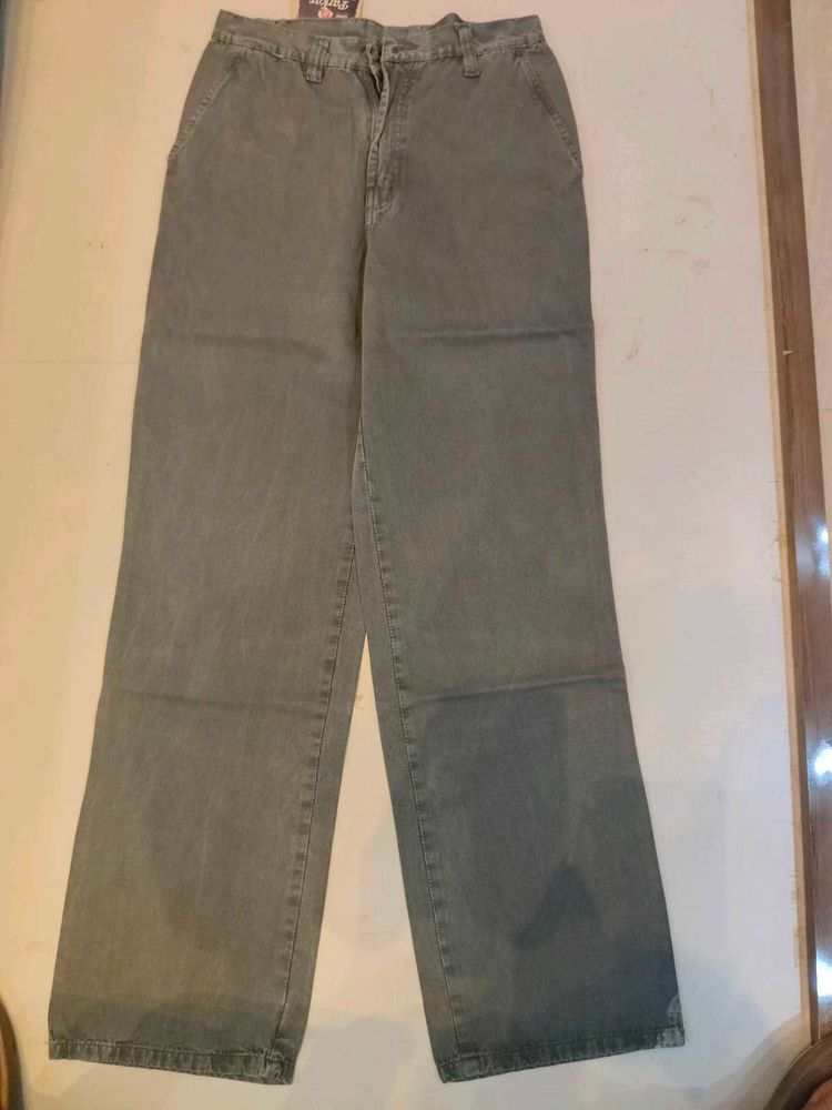 Solid Olive Grey Wide-Leg Straight Fit Jeans