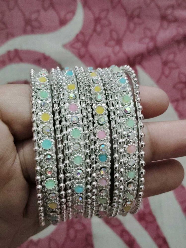 195.Sparkling Pastel Bangle Set