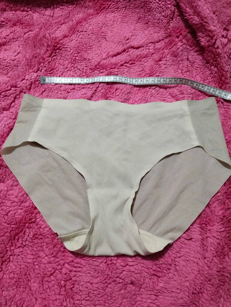 Seamless Comfort Briefs