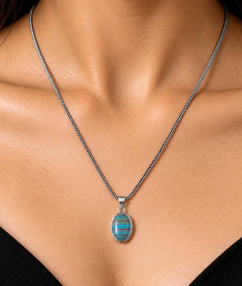 Oval Stone Pendant Necklace