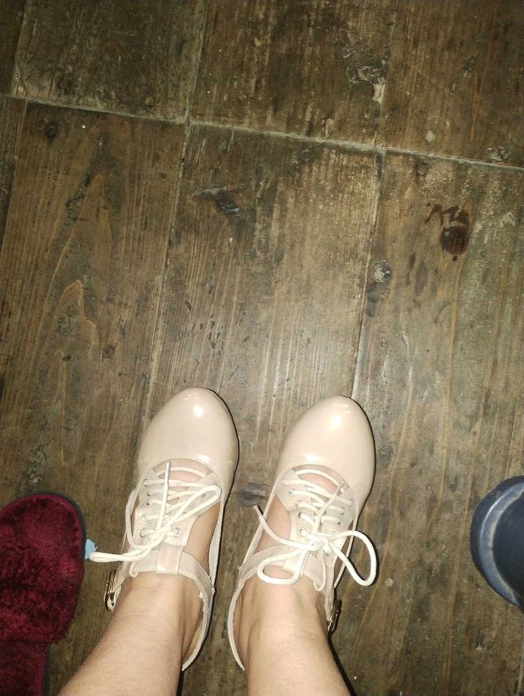 Chic Lace-Up Ballet Flats
