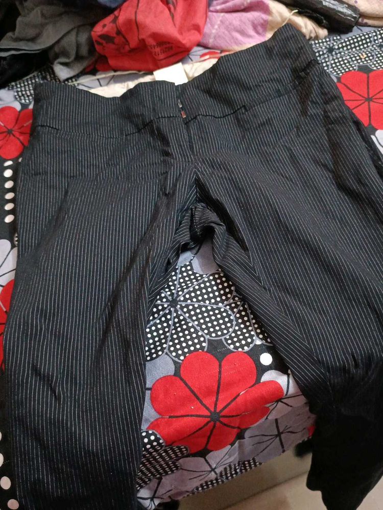 In Good condition. Size 10.