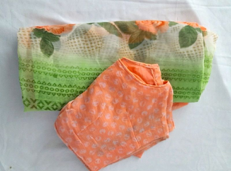 Flower Design Saree With Blouse