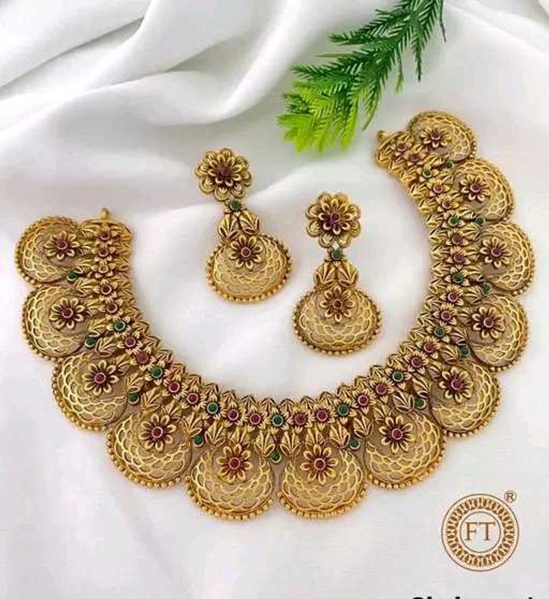 NEW DEGINER CODE JEWELLERY SET