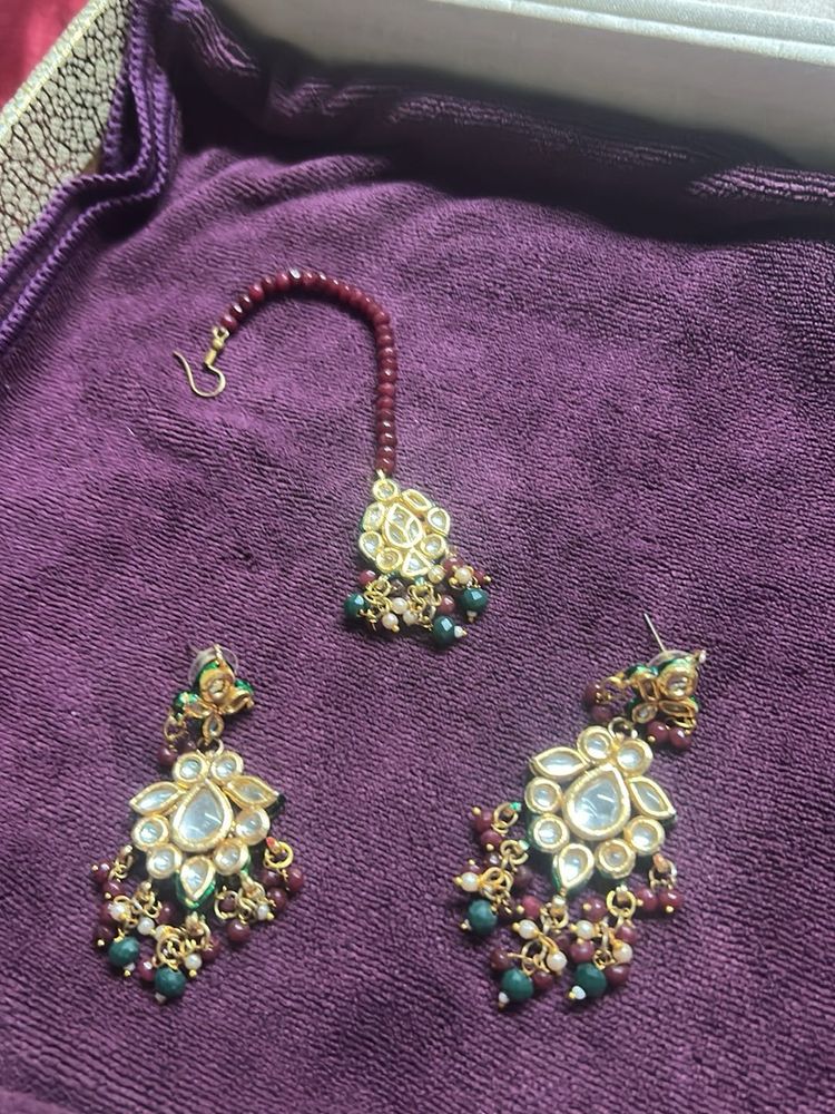 Kundan Maang Tikka &amp; Earrings Set