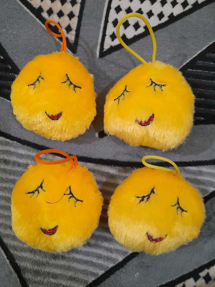 Cute Plush Cloud Keychain Emoji Teddy Pack Of 4