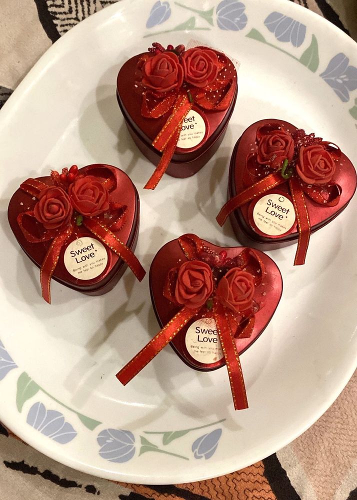 New Heart Shaped Favor Boxes (Set of 4)
