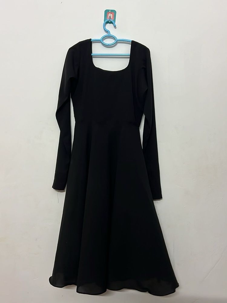 Elegant Black Long Sleeve Dress