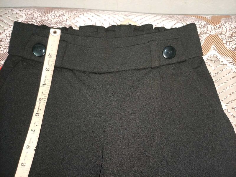 Chic Black Wide-Leg Pants