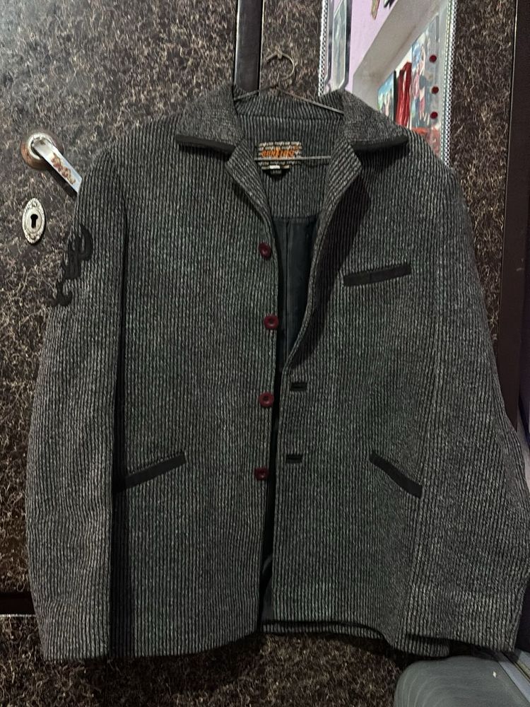 Stylish Men's Grey Striped Blazer