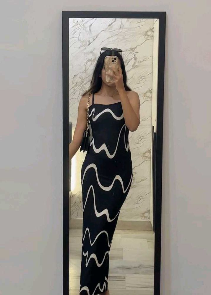 Stylish Black &amp; White Maxi Dress