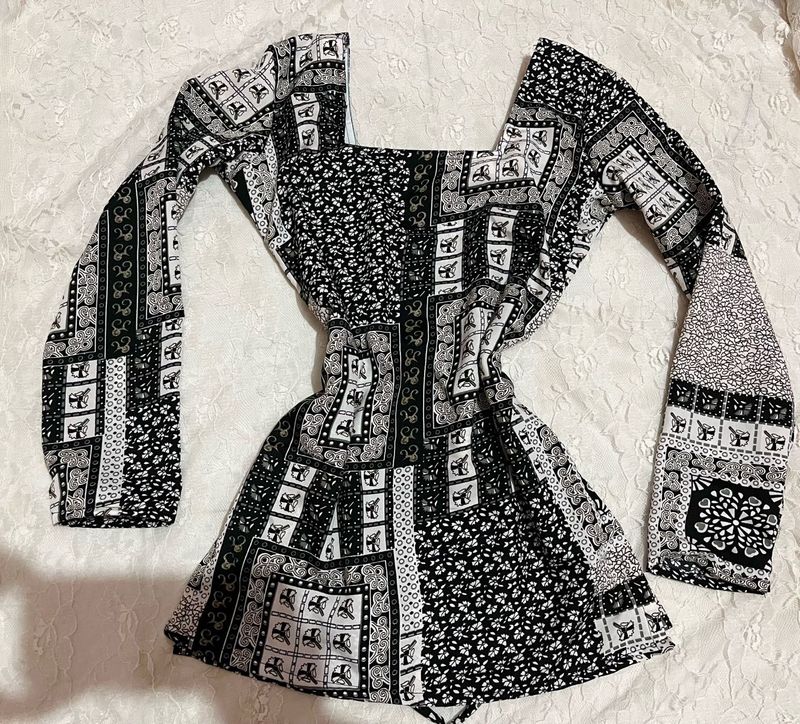 Abstract Corset long sleeve short Kurti