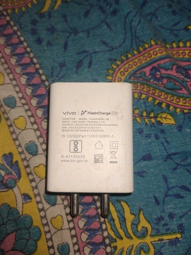 44w Vivo FlashCharge Power Adapter
