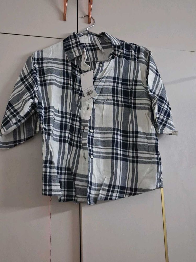 Classic Plaid Button-Up Shirt