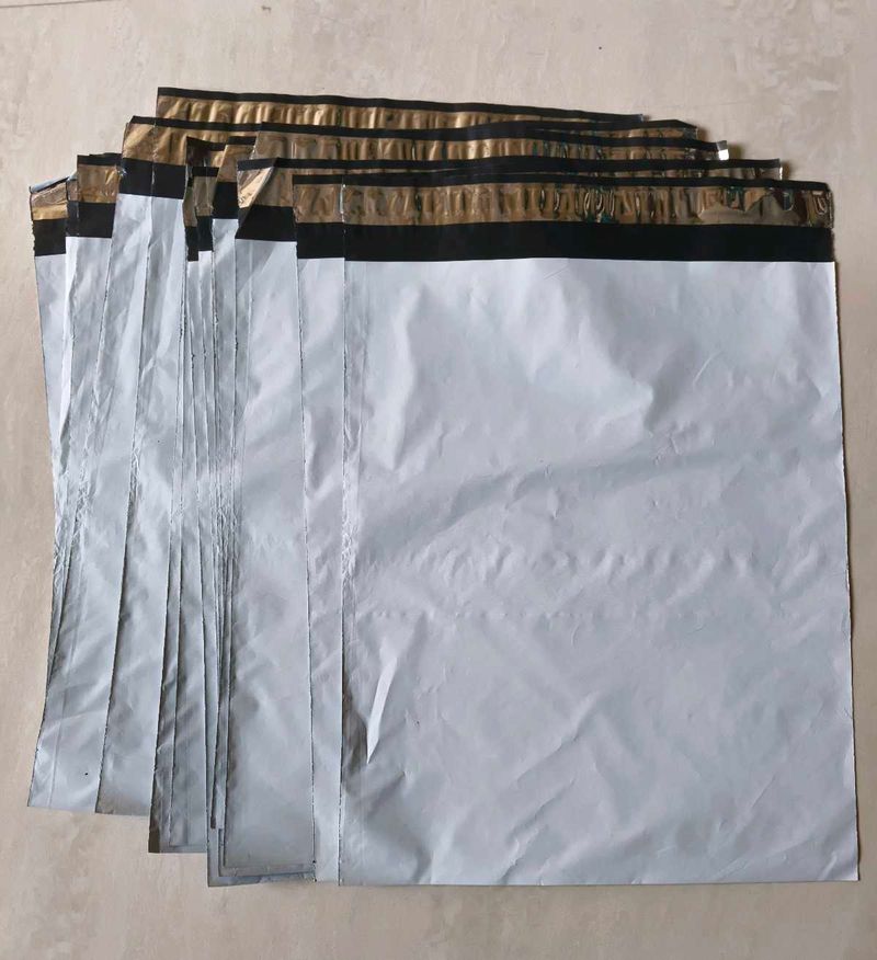 20 Big Shipping Bags With Pod