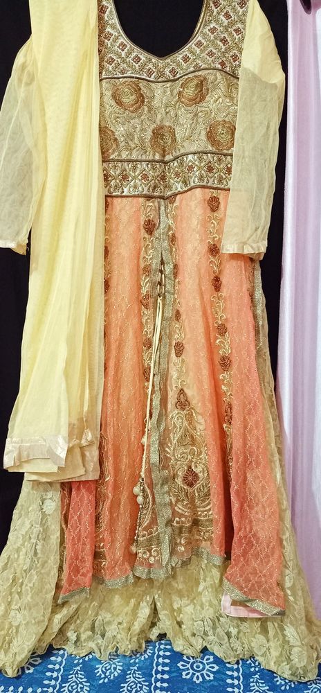 🟡Party Wear Gown with dupatta