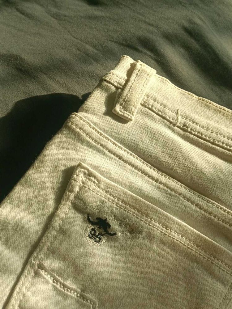 off white denim jeans.