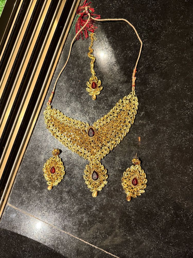 Exquisite Gold-Plated Kundan Jewellery Set