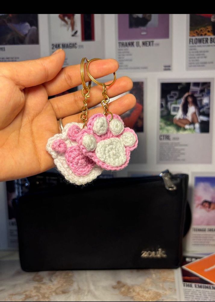 Cute Crochet Paw Print Keychain