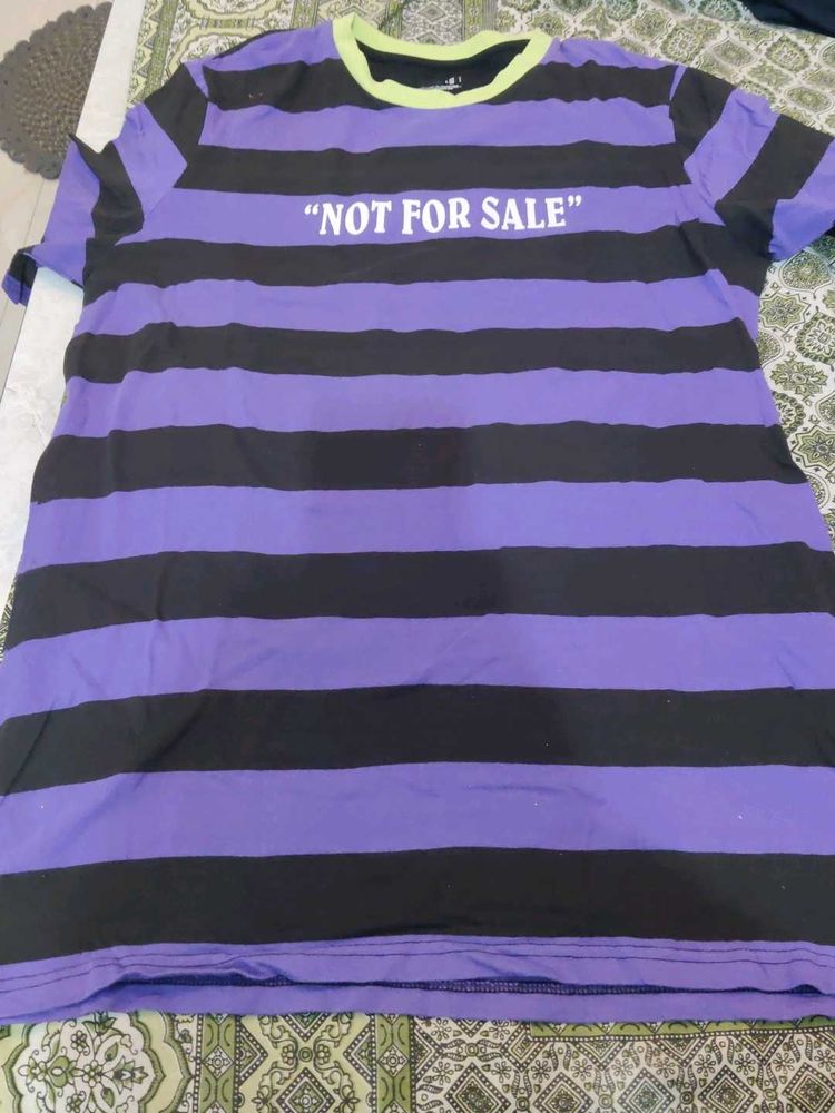 Graphic Striped T-Shirt xl size