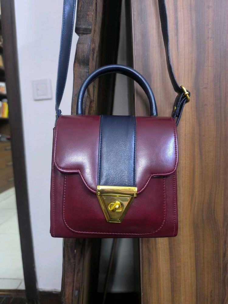 Chic Maroon &amp; Navy Handbag