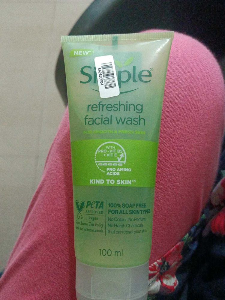 Simple Refreshing Facial Wash