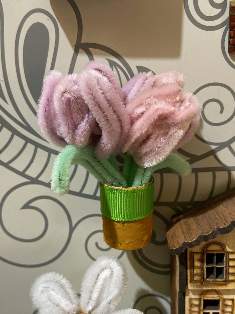 4 Brand New Floral Pots Magnets