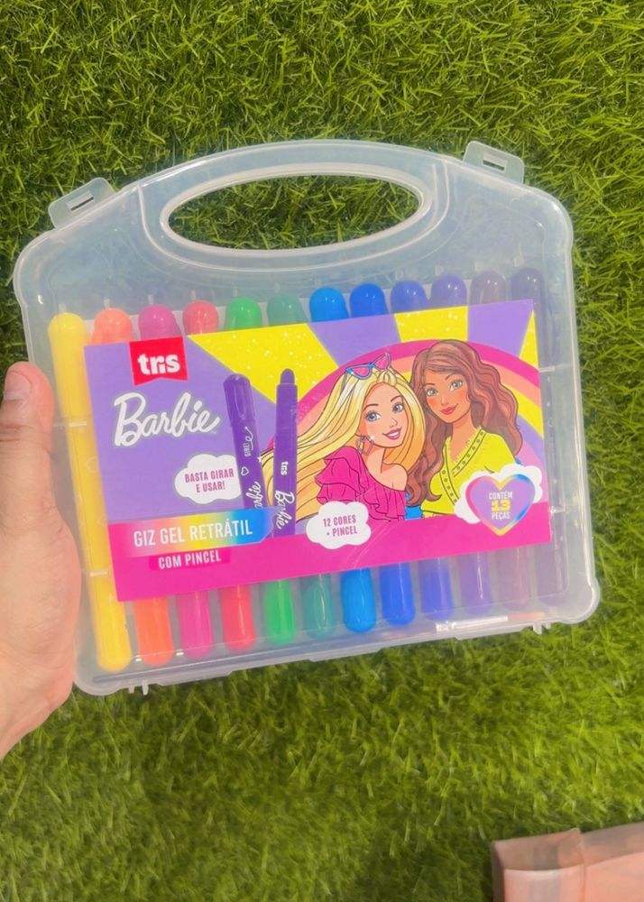 Barbie crayon Set