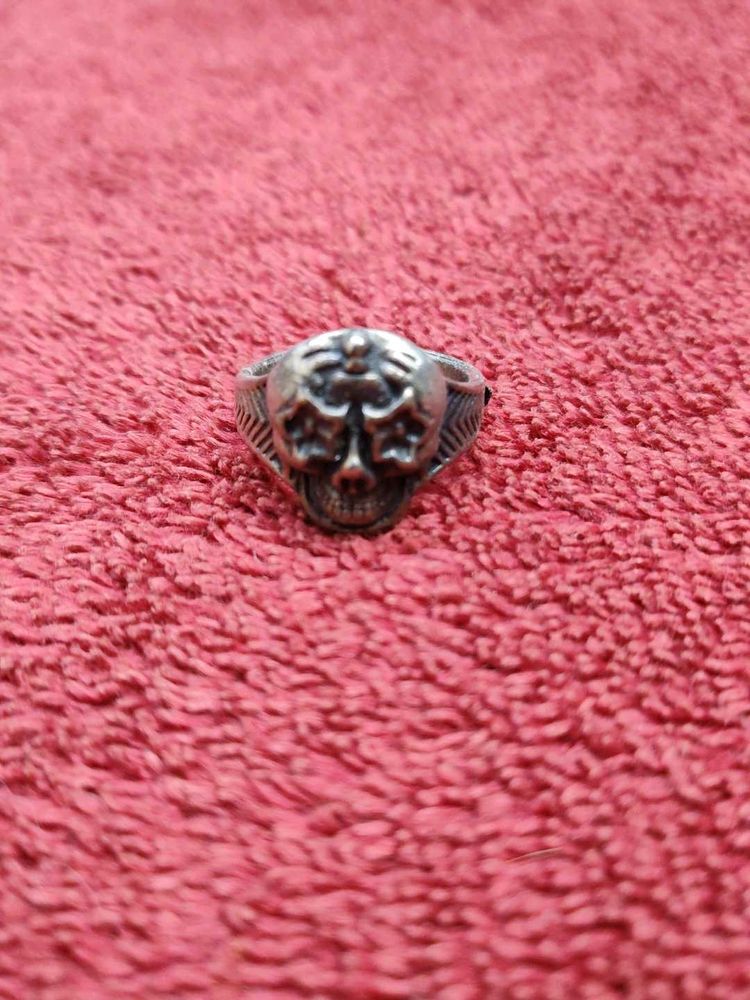 Skull Ring