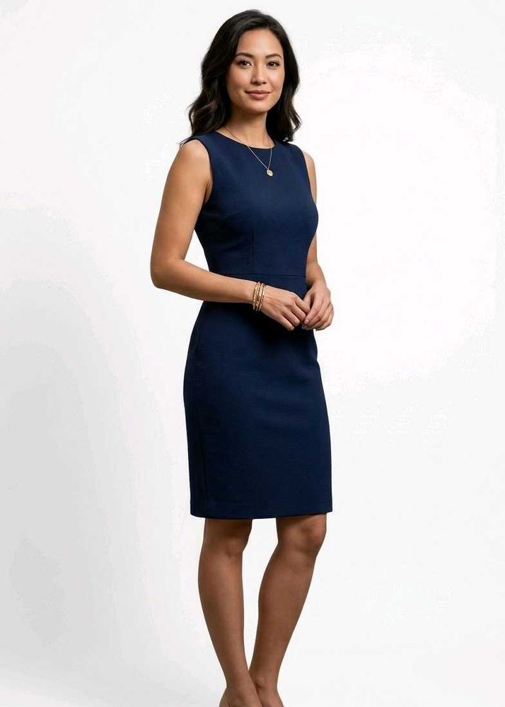Elegant Navy Blue Sleeveless Sheath Dress
