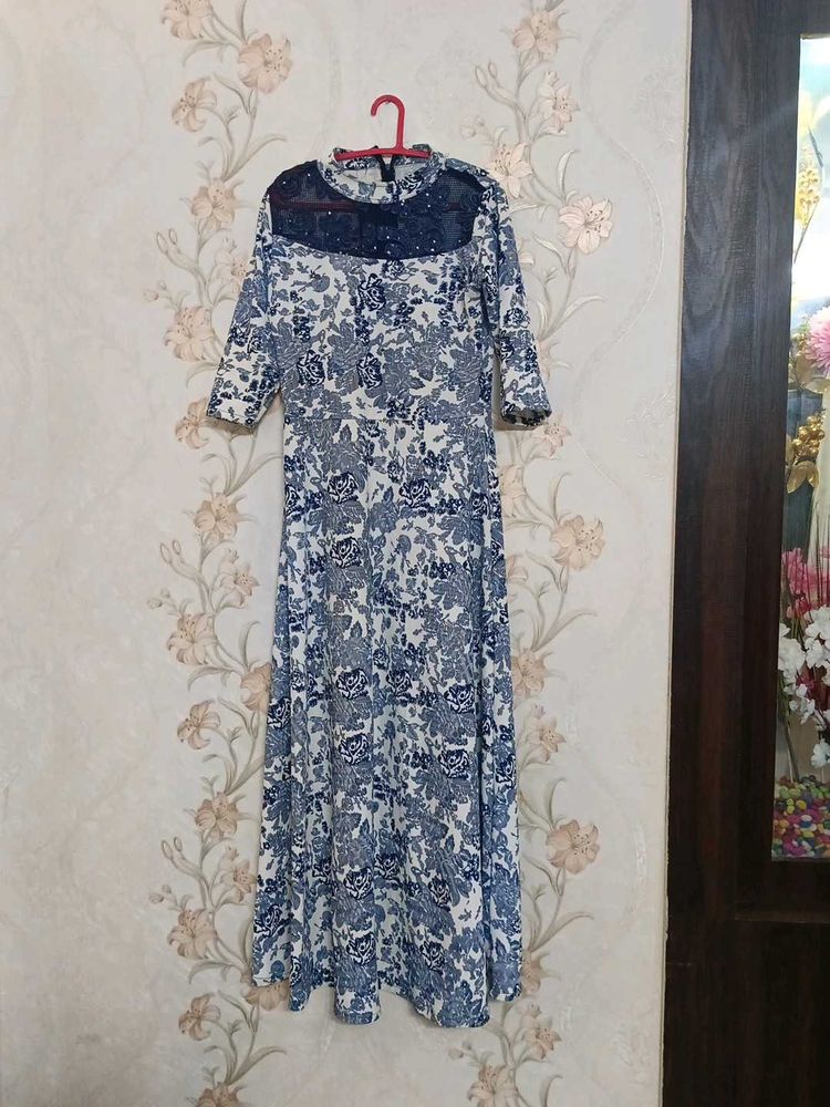 Vintage Floral Print gown with stylish belt