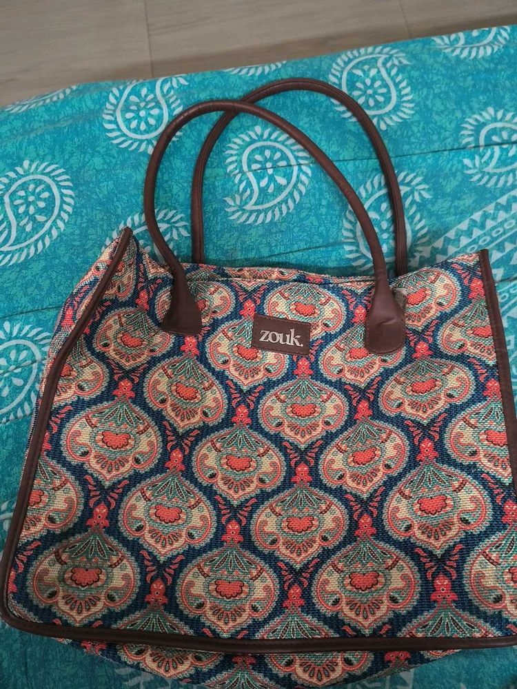 Zouk Tote Bag with Paisley Print