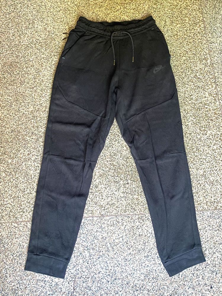 Authentic Nike Tech Fleece Joggers  Black