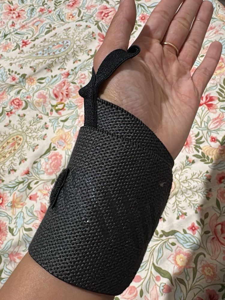 unisex decathlon wrist support for gym