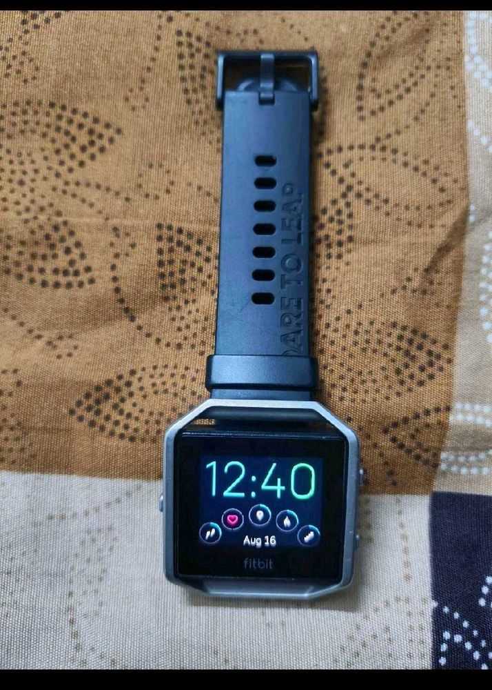 Fitbit Blaze Smartwatch Without Charger