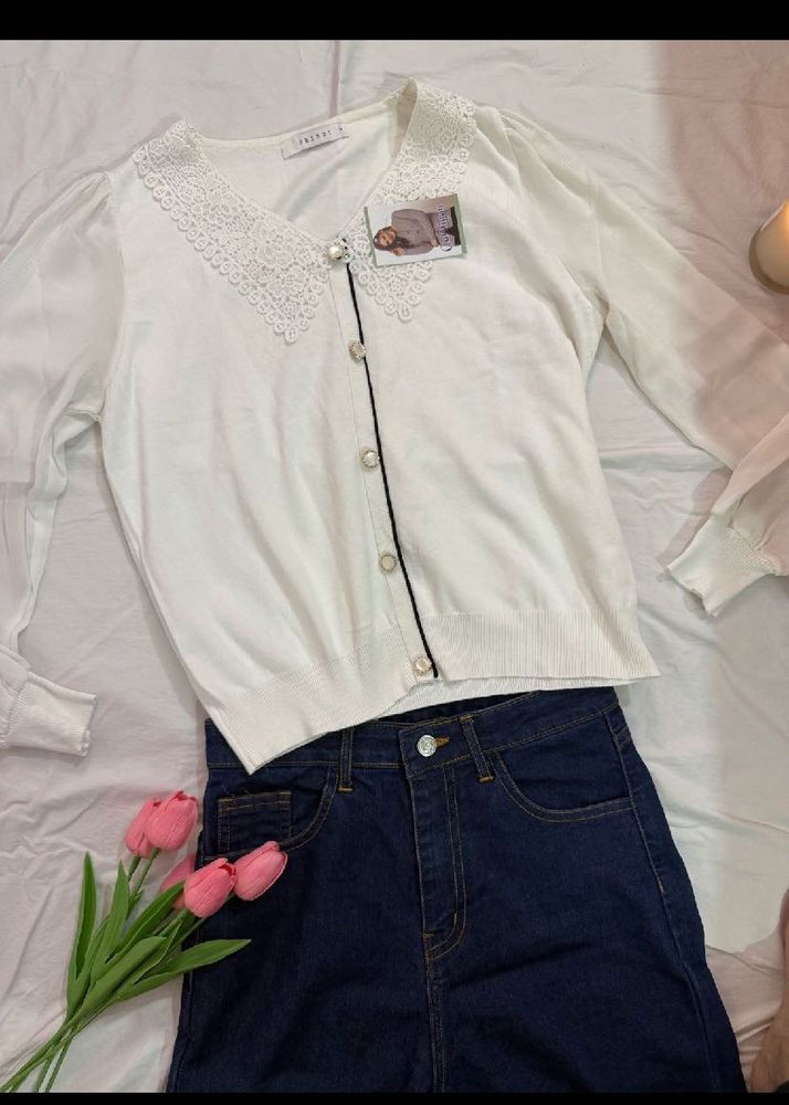 Elegant White Lace Collar Cardigan