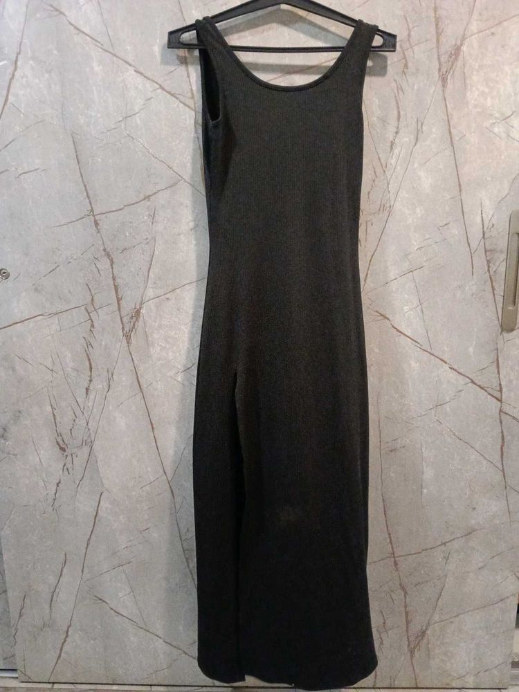 ❗SOLD❗Sleek black ribbed with side slit Maxi Dress