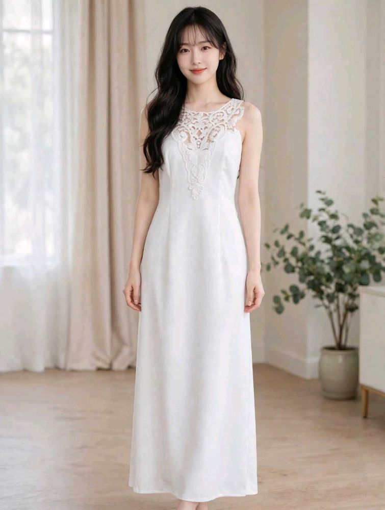 free delivery 🚚 Elegant White Lace Gown 🕊️❄️