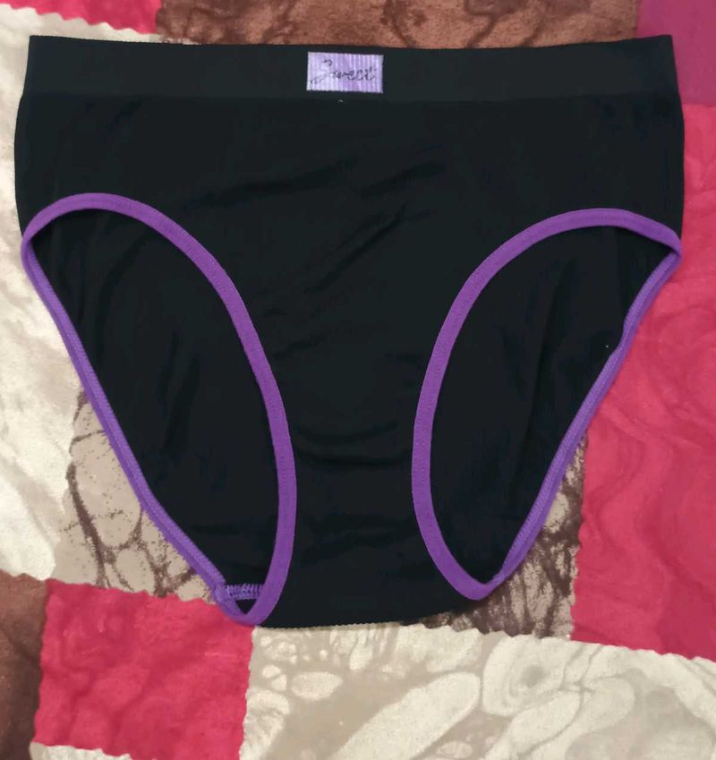 Comfortable Black &amp; Purple Trim Briefs