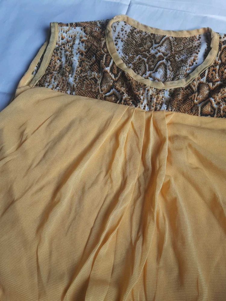 Sunny Yellow Top For Beach 🥂