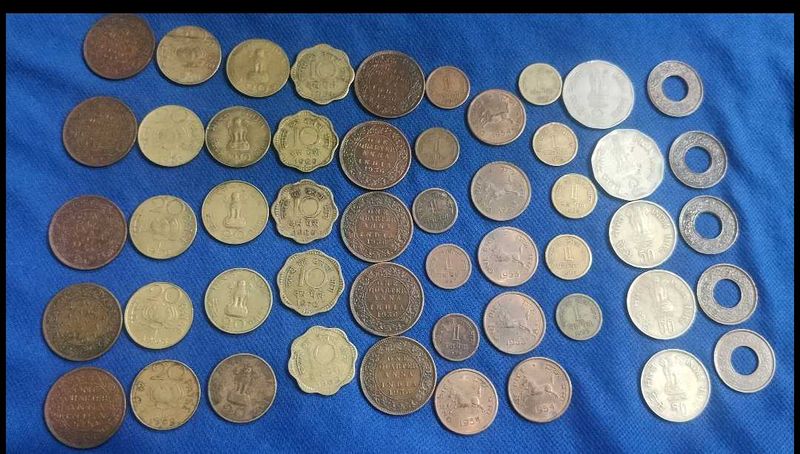 Vintage Coin Collection – 50 Coins for ₹2500