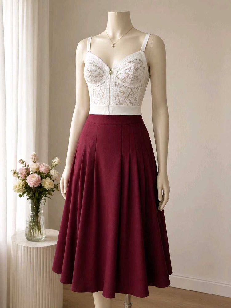 Midi Style Pleated Skirt