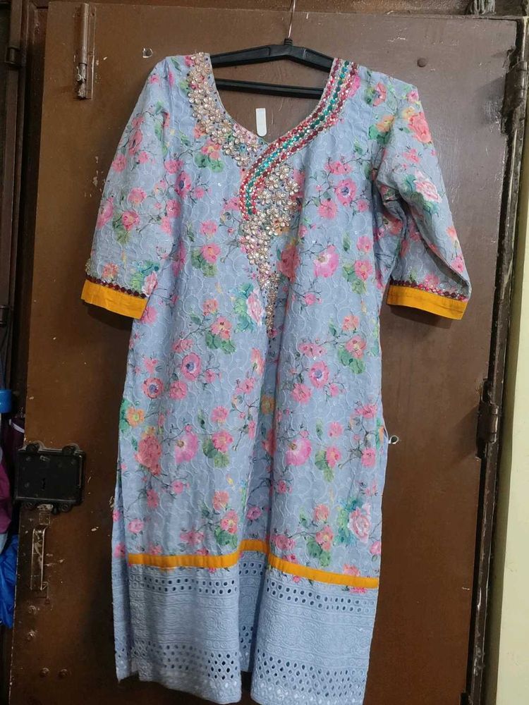 Floral Embroidered Kurti Salwar Set
