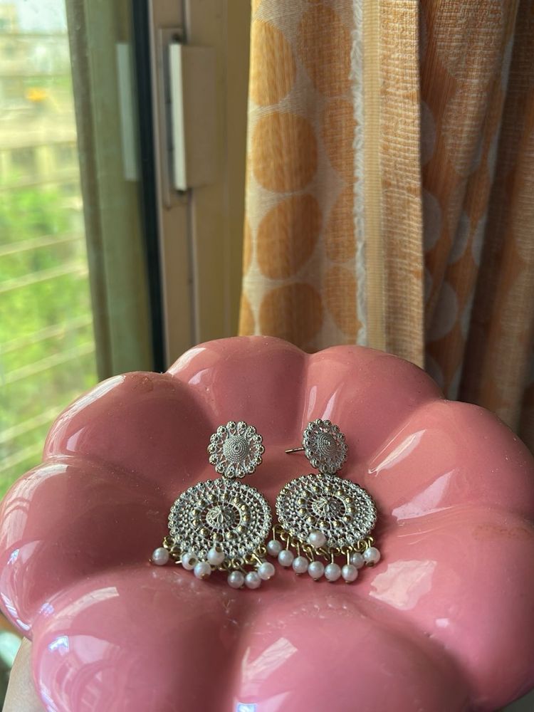 Beautiful White Ethnic Jhumka Earrings🌷