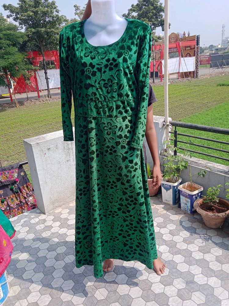 Elegant Green Velvet Floral Dress